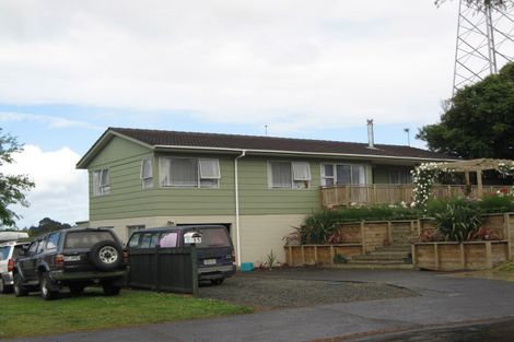 Photo of property in 35 Balgowan Terrace, Conifer Grove, Takanini, 2112