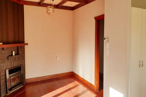 Photo of property in 276 Point Chevalier Road, Point Chevalier, Auckland, 1022