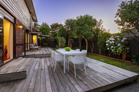 Photo of property in 44 Milford Road, Milford, Auckland, 0620