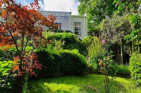Photo of property in 16 Hunter Street, Dannevirke, 4930