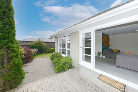 Photo of property in 74 Maidstone Road, Ilam, Christchurch, 8041