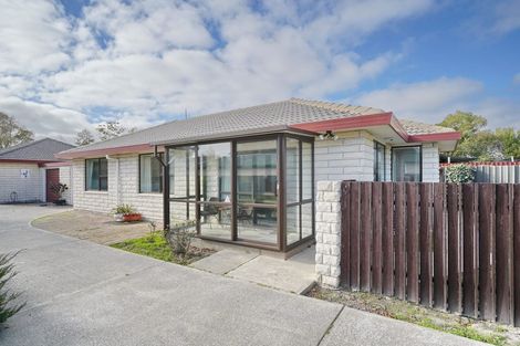Photo of property in 1/3 Arran Crescent, Woolston, Christchurch, 8062