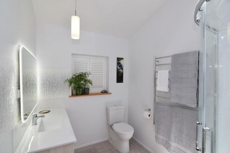 Photo of property in 3 Pine Grove, Tairua, 3508