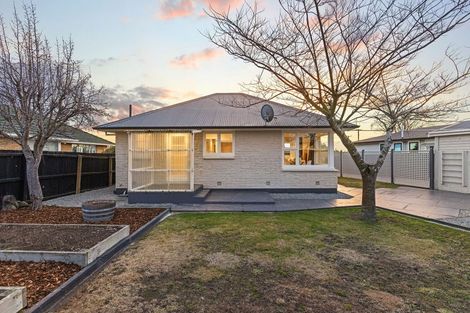 Photo of property in 15 Vivian Street, Burwood, Christchurch, 8083