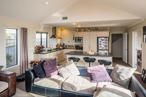 Photo of property in 14 Aoraki Rise, Aotea, Porirua, 5024