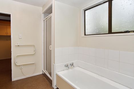 Photo of property in 4 Kinross Street, Hei Hei, Christchurch, 8042