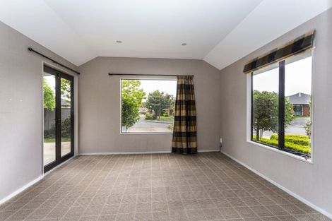 Photo of property in 14 Hideaway Gate, Parklands, Christchurch, 8083
