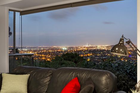 Photo of property in 39 Tawini Road, Titirangi, Auckland, 0604