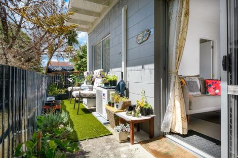 Photo of property in 5/92 Titirangi Road, New Lynn, Auckland, 0600