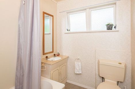 Photo of property in 12 Arawhata Road, Paraparaumu, 5032