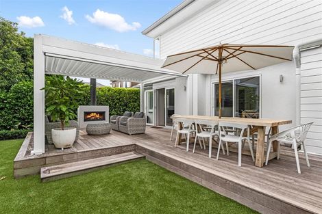 Photo of property in 44 Milford Road, Milford, Auckland, 0620