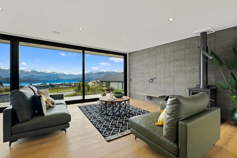 Photo of property in 58 Forest Heights, Wanaka, 9305