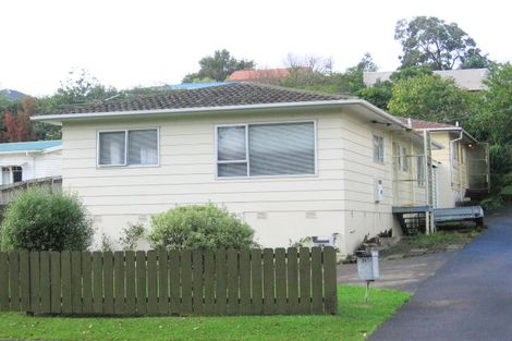 Photo of property in 2/8a Millbrook Road, Henderson, Auckland, 0612