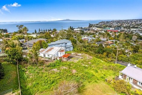 Photo of property in 9 Carlisle Road, Torbay, Auckland, 0630