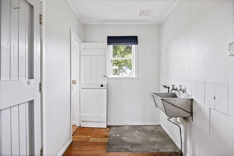 Photo of property in 12 Egmont Street, Patea, 4520