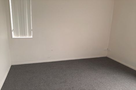 Photo of property in 89 Glenveagh Park Drive, Weymouth, Auckland, 2103