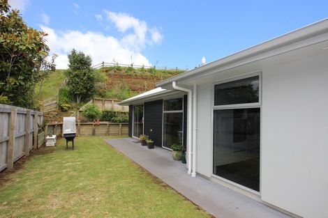 Photo of property in 17a Heta Road, Highlands Park, New Plymouth, 4312