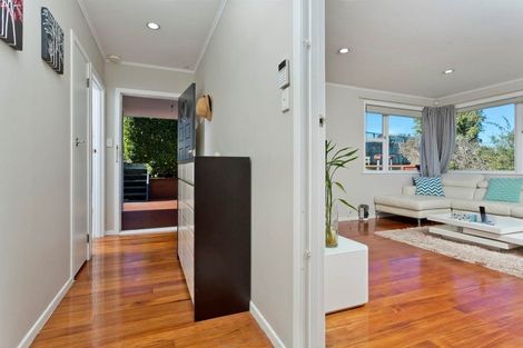 Photo of property in 598 Glenfield Road, Bayview, Auckland, 0629