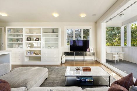 Photo of property in 73 Hinemoa Street, Birkenhead, Auckland, 0626