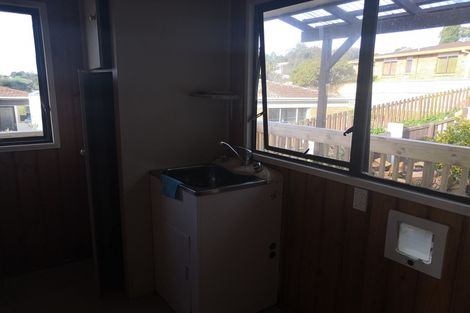 Photo of property in 18 Prince Regent Drive, Half Moon Bay, Auckland, 2012