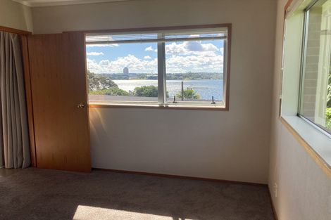 Photo of property in 2 The Promenade, Takapuna, Auckland, 0622