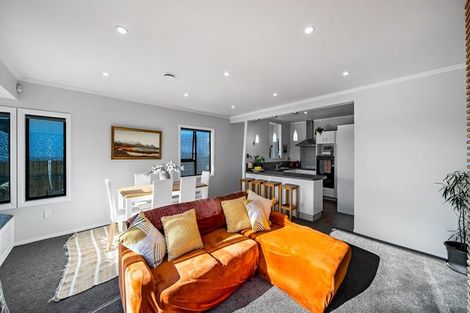 Photo of property in 32 Smith Street, Woolston, Christchurch, 8062