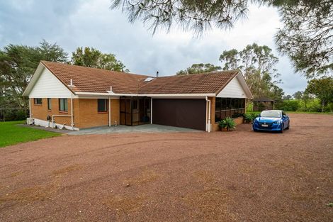 Photo of property in 248 Red Hills Road, Massey, Henderson, 0782