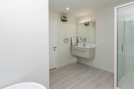 Photo of property in 117 Prestons Park Drive, Marshland, Christchurch, 8083