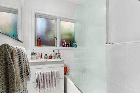 Photo of property in 34 Richmond Avenue, Karori, Wellington, 6012