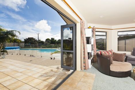 Photo of property in 16 Cairn Way, Te Kamo, Kamo, 0185