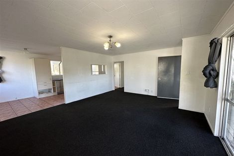 Photo of property in 10 Glenfinn Place, Massey, Auckland, 0614