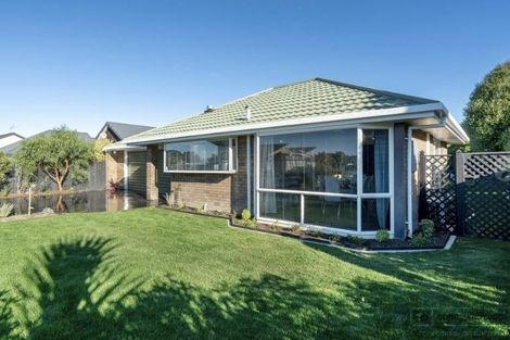 Photo of property in 51 Queenspark Drive, Parklands, Christchurch, 8083