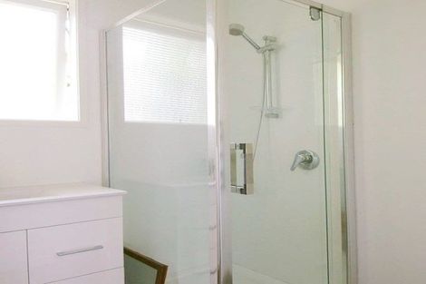 Photo of property in 38 Neal Avenue, Glenfield, Auckland, 0629