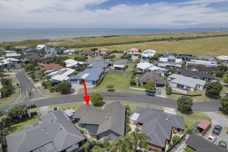 Photo of property in 28 Nautilus Drive, Papamoa Beach, Papamoa, 3118