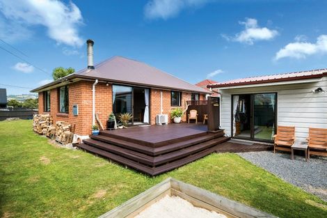 Photo of property in 6 Doon Street, Vauxhall, Dunedin, 9013