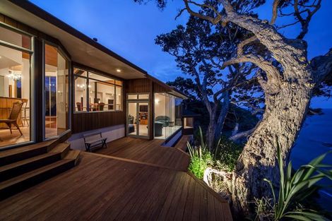 Photo of property in 356 Rockell Road, Whananaki, Hikurangi, 0181