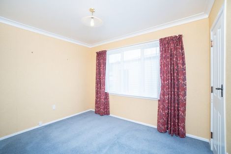 Photo of property in 12 Newcastle Street, Hokowhitu, Palmerston North, 4410