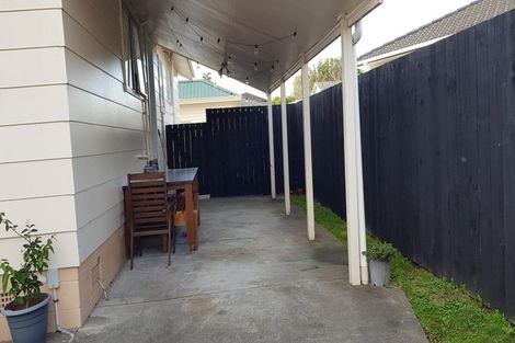 Photo of property in 5 Tangelo Place, Bucklands Beach, Auckland, 2012