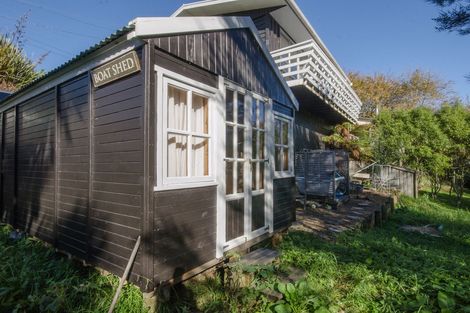 Photo of property in 9 Snowden Place, Raglan, 3225