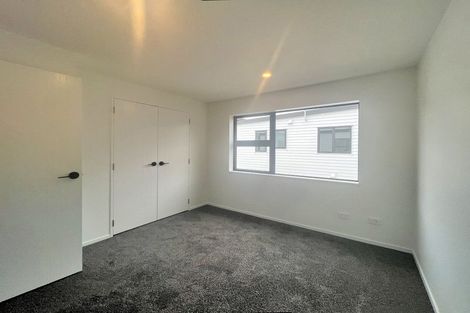Photo of property in 2/13 Grove Lane, Pakuranga, Auckland, 2010