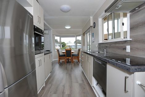 Photo of property in 10 Mcclure Street, Feilding, 4702