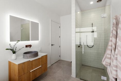 Photo of property in 3 Te Roera Drive, Taradale, Napier, 4112