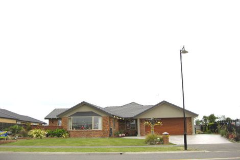 Photo of property in 50 Rothesay Road, Parklands, Christchurch, 8083