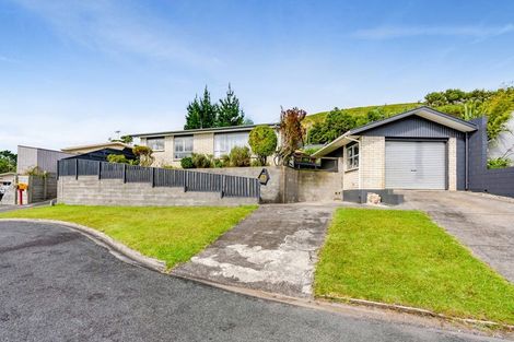 Photo of property in 15 Shaldon Crescent, Blagdon, New Plymouth, 4310