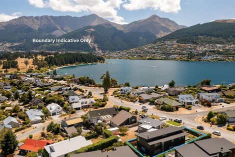Photo of property in 17 Poplar Drive, Kelvin Heights, Queenstown, 9300