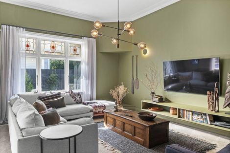 Photo of property in 206 Main Street, Greytown, 5712