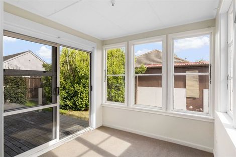 Photo of property in 9 Wilmot Street, Northcote, Christchurch, 8052