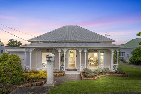 Photo of property in 1/3 Aramoana Avenue, Devonport, Auckland, 0624