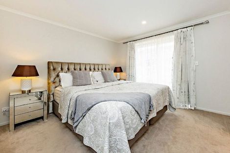 Photo of property in 3 Rohea Place, Opaheke, Papakura, 2113