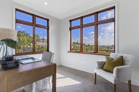 Photo of property in 162 Greenhithe Road, Greenhithe, Auckland, 0632